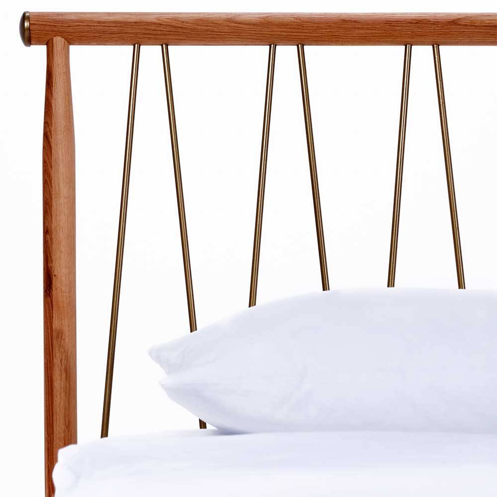 Doppelbett Kairo in Wildeiche Honigfarben im Skandi Design