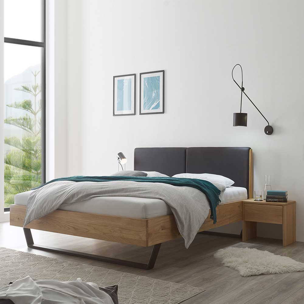 Breites Bett Renato aus Massivholz in modernem Design