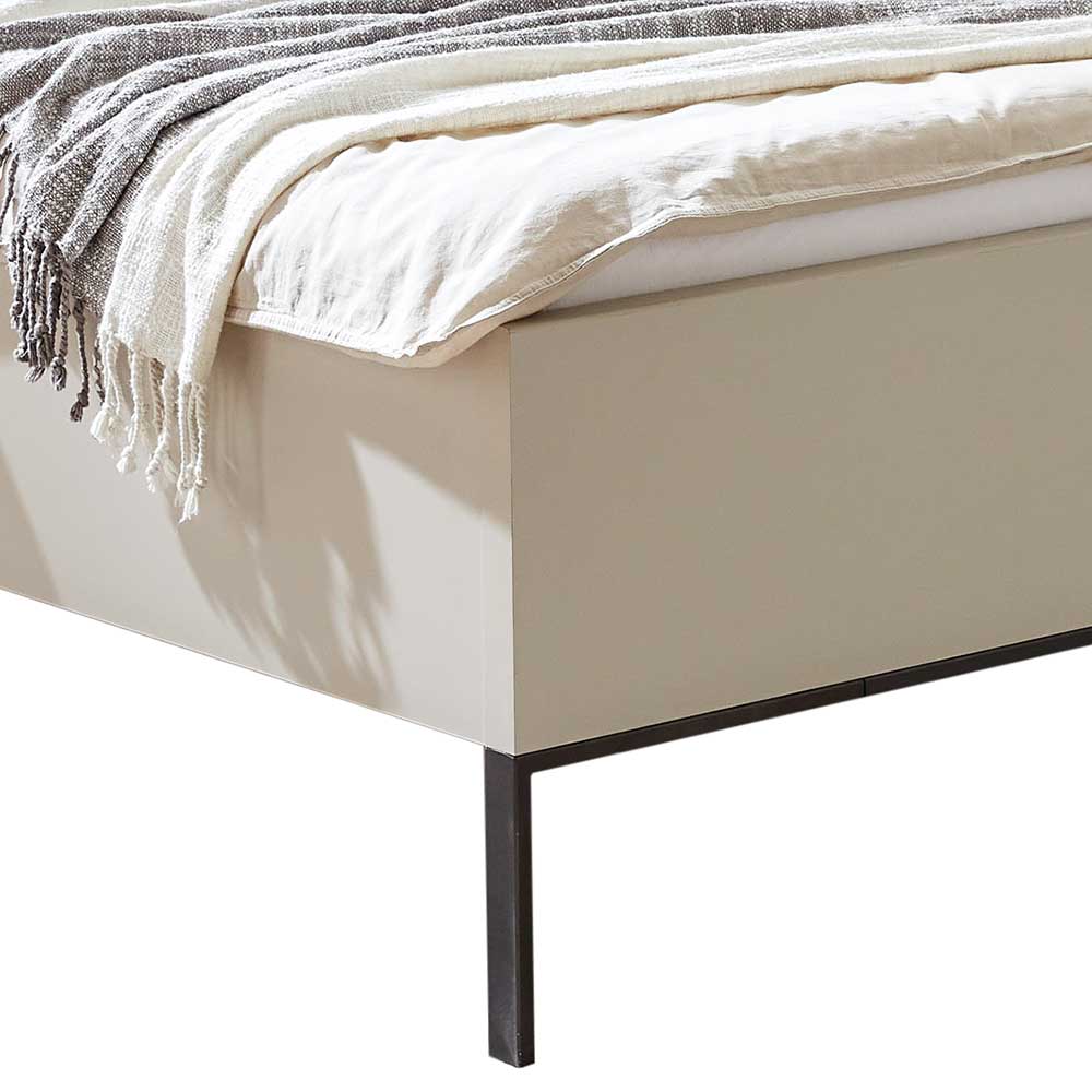 Doppel Bett Miltom in Eiche Bianco und Beige Made in Germany