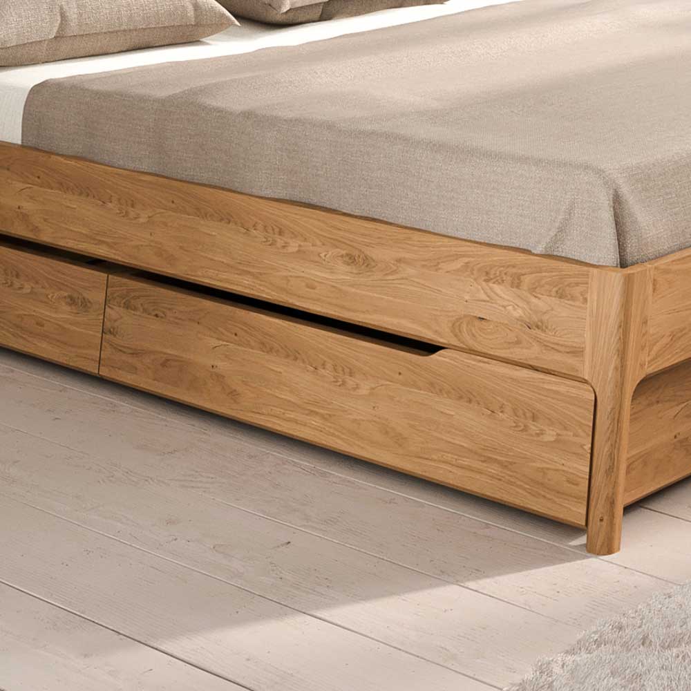 Doppelbett Rigunac aus Wildeiche Massivholz in modernem Design