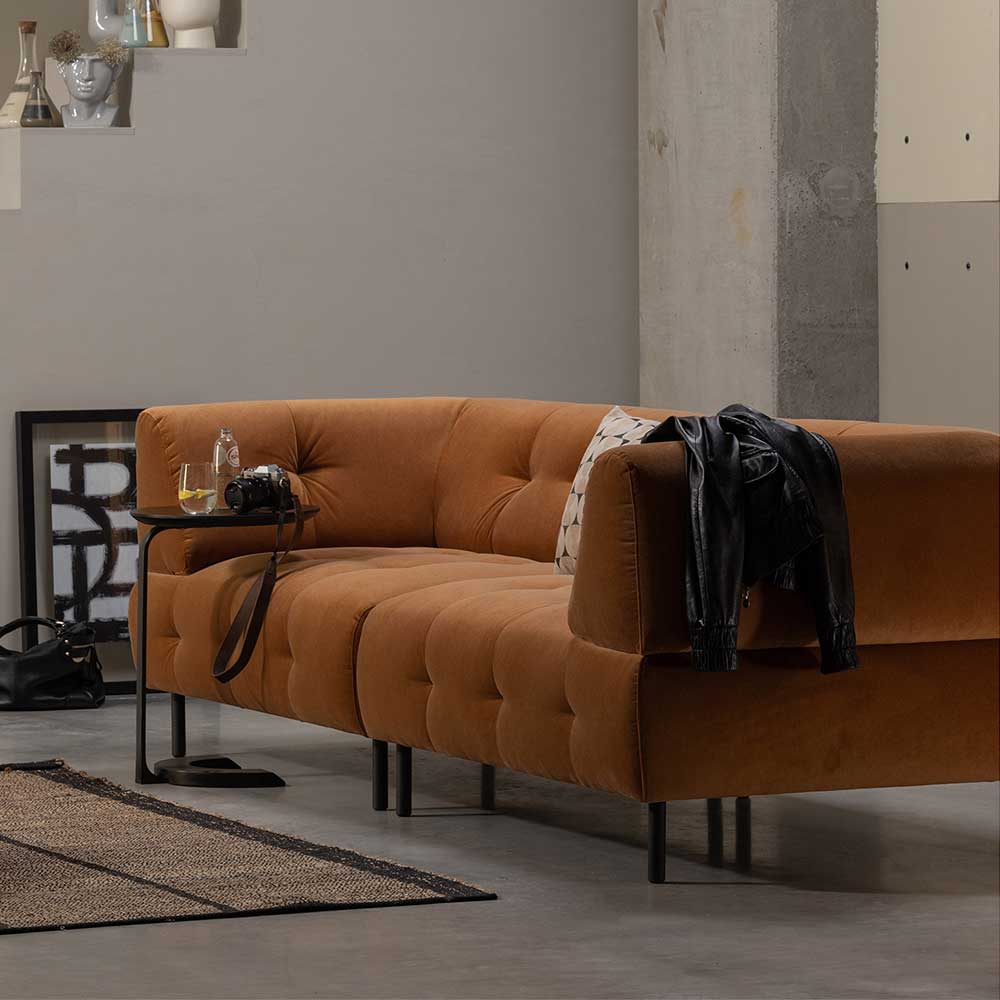 Urbanes Sofa Tasmania in Hellbraun aus Samt & Metall