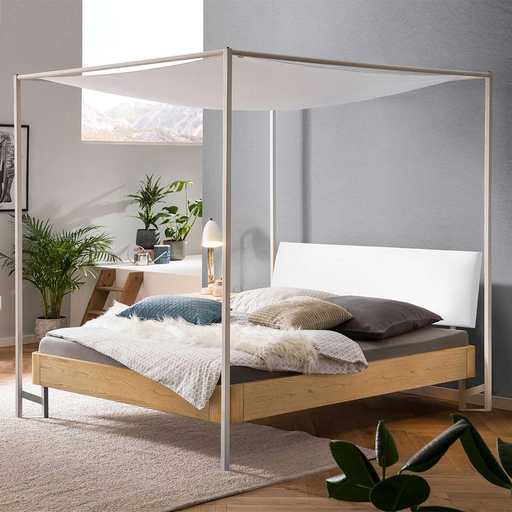 Modernes Himmelbett Sevensica in Eiche Bianco und Weiß mit Metallgestell